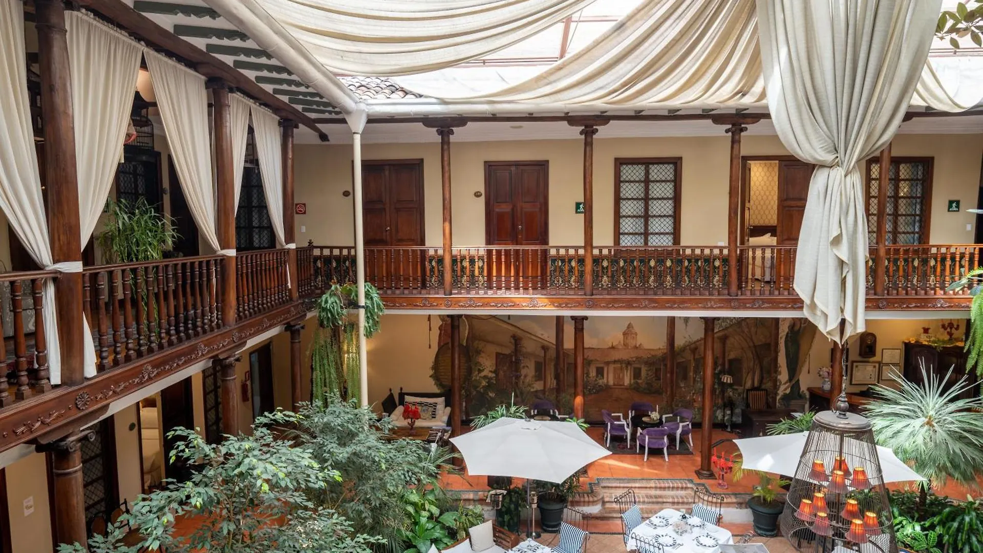 Hotel Boutique Santa Lucia Cuenca 5*,