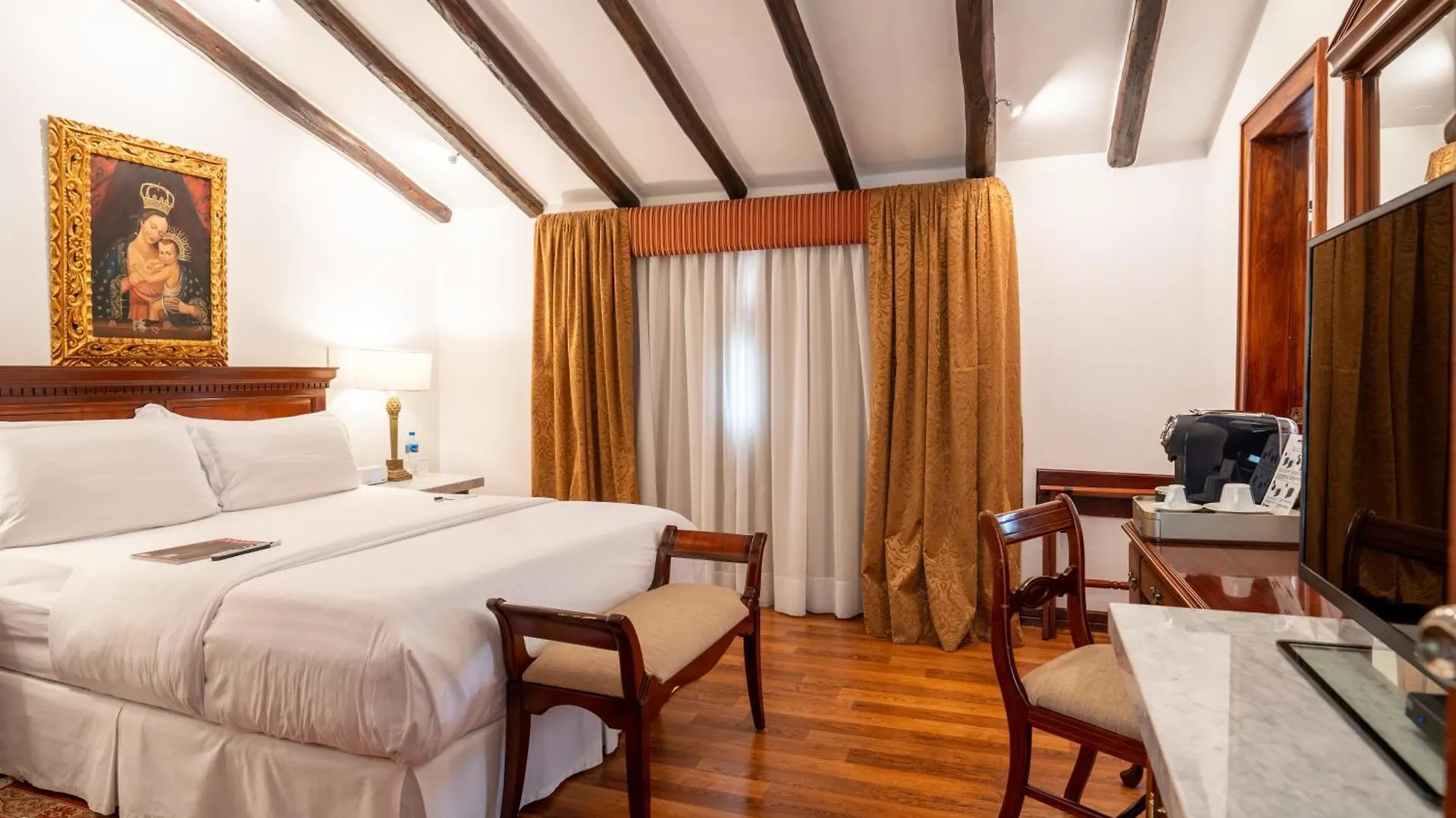 Hotel Boutique Santa Lucia Cuenca 5*,  Ecuador
